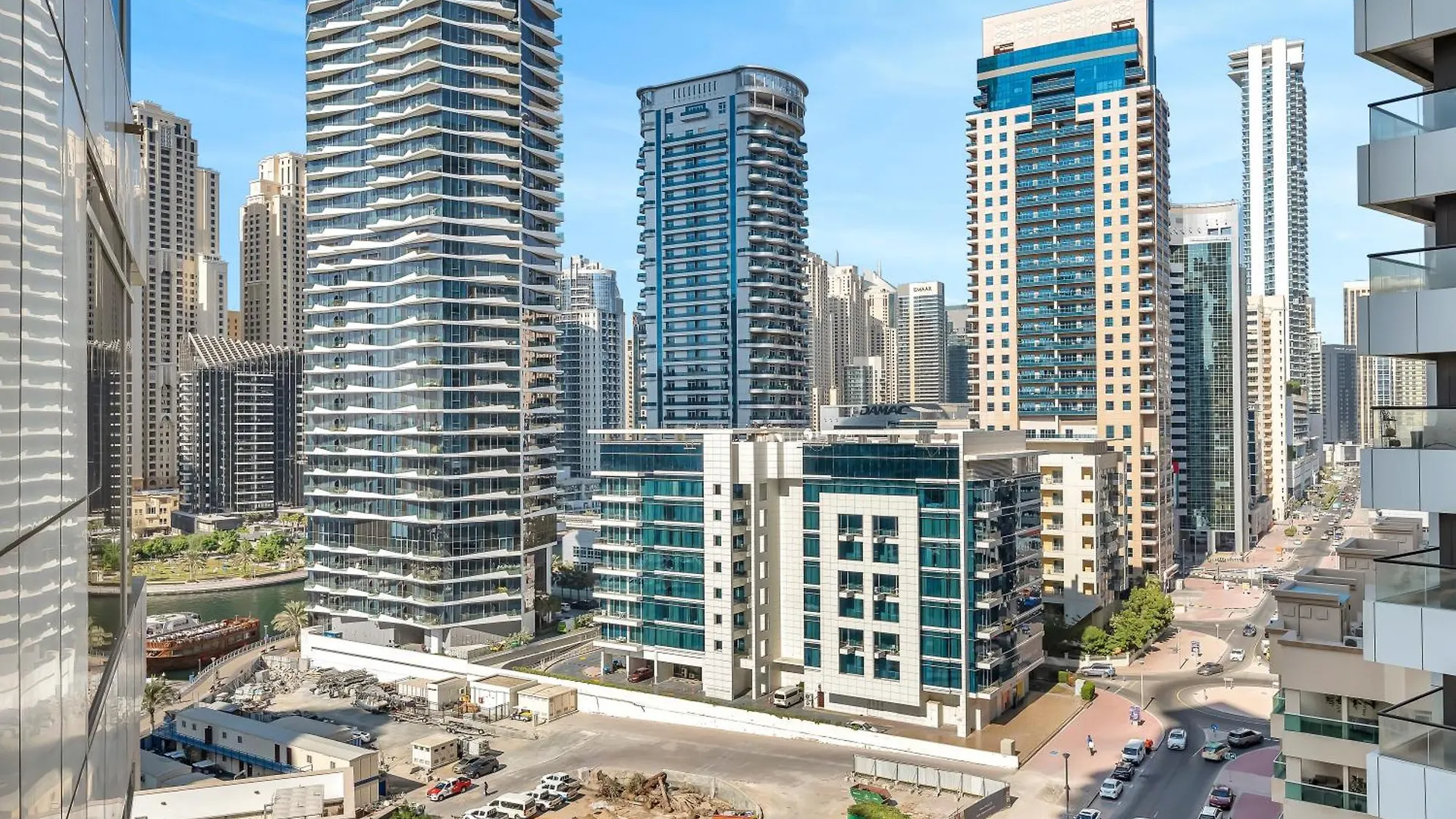 Lejlighed Spacious Home Near Metro & Beach In Dubai Marina