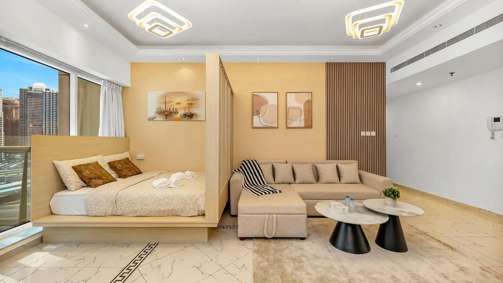 Spacious Home Near Metro & Beach In Dubai Marina Apartment