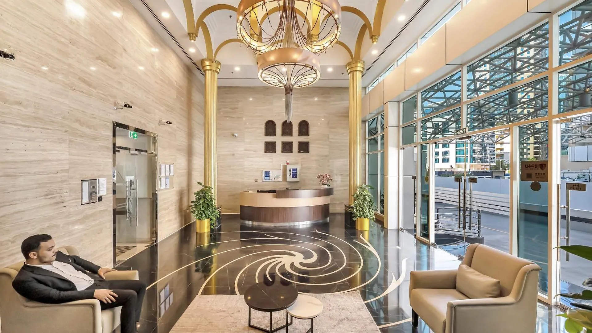 Spacious Home Near Metro & Beach In Dubai Marina Apartment