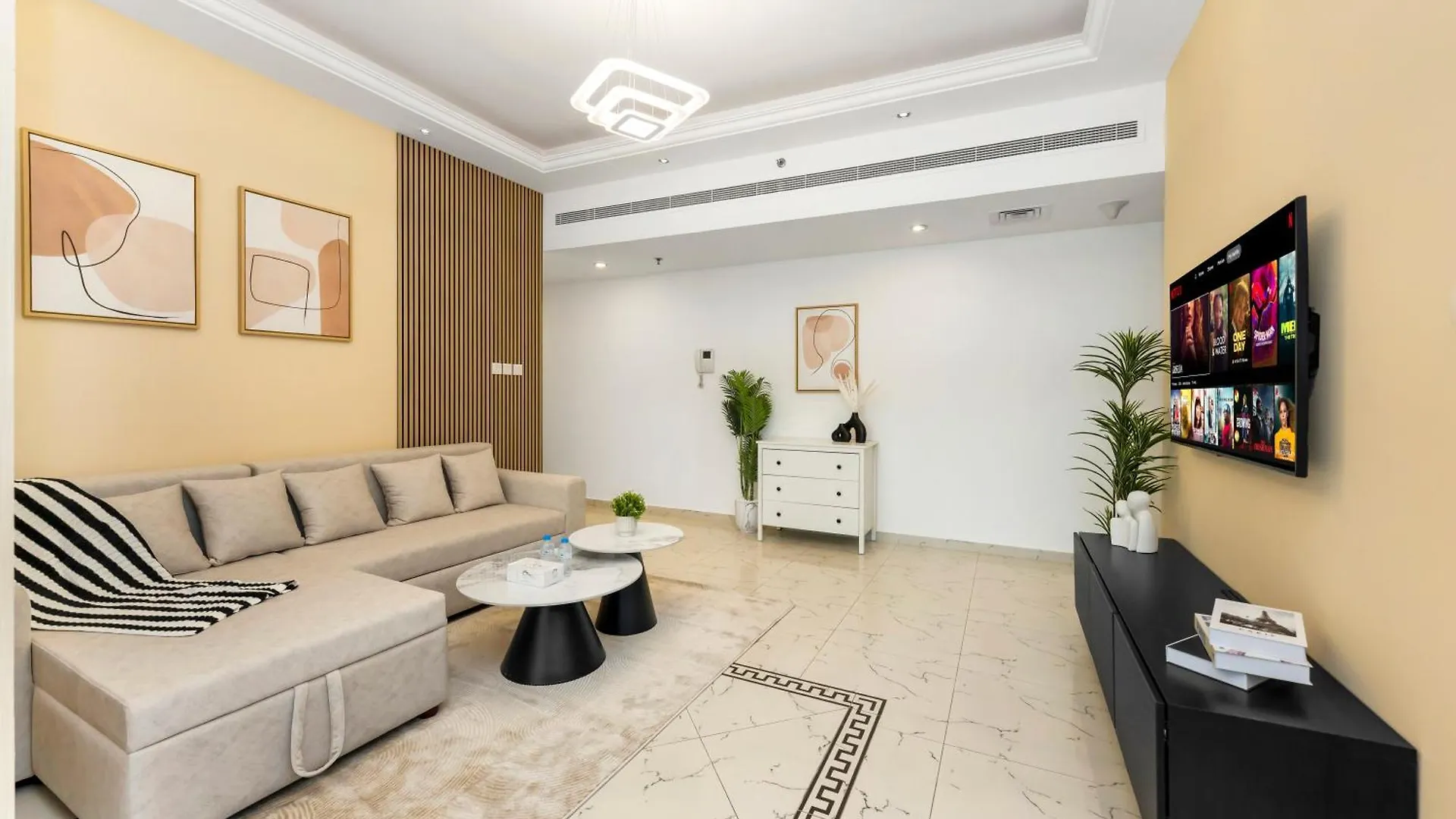 Apartment Spacious Home Near Metro & Beach In Dubai Marina United Arab Emirates