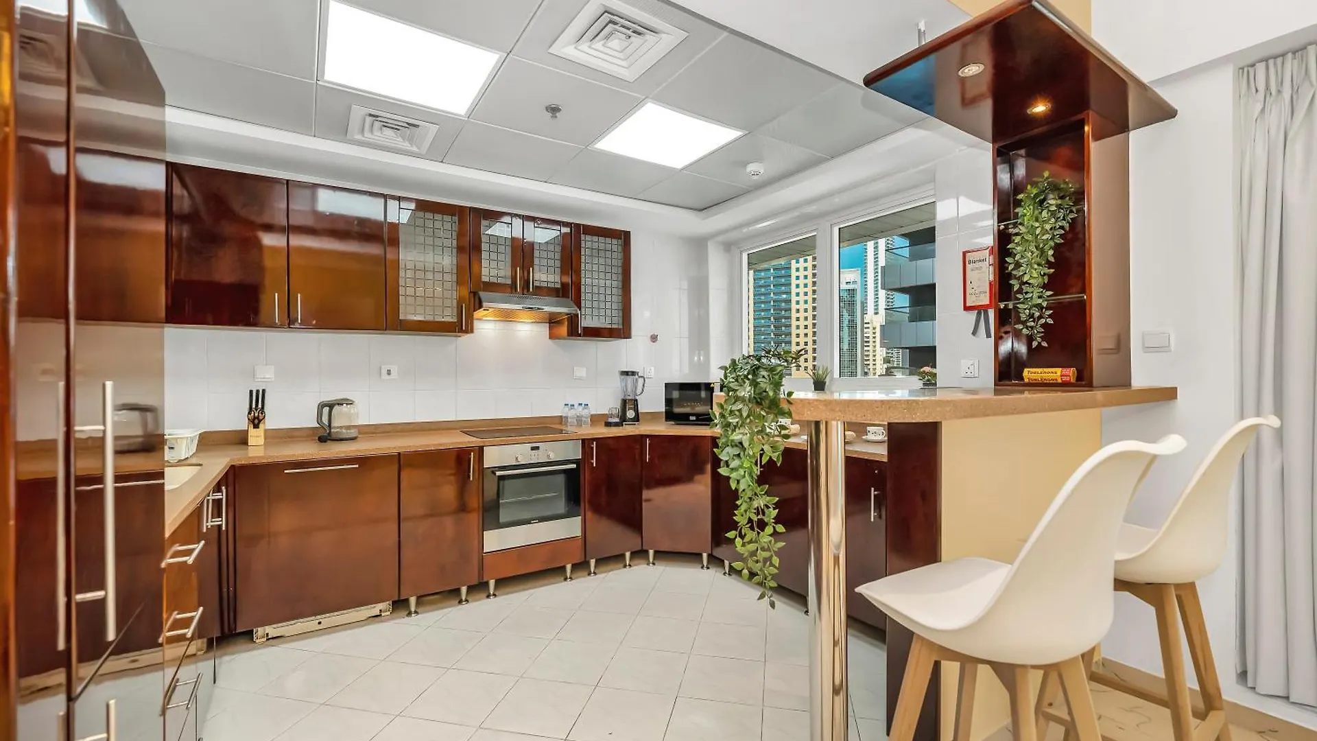 Spacious Home Near Metro & Beach In Dubai Marina 0*,